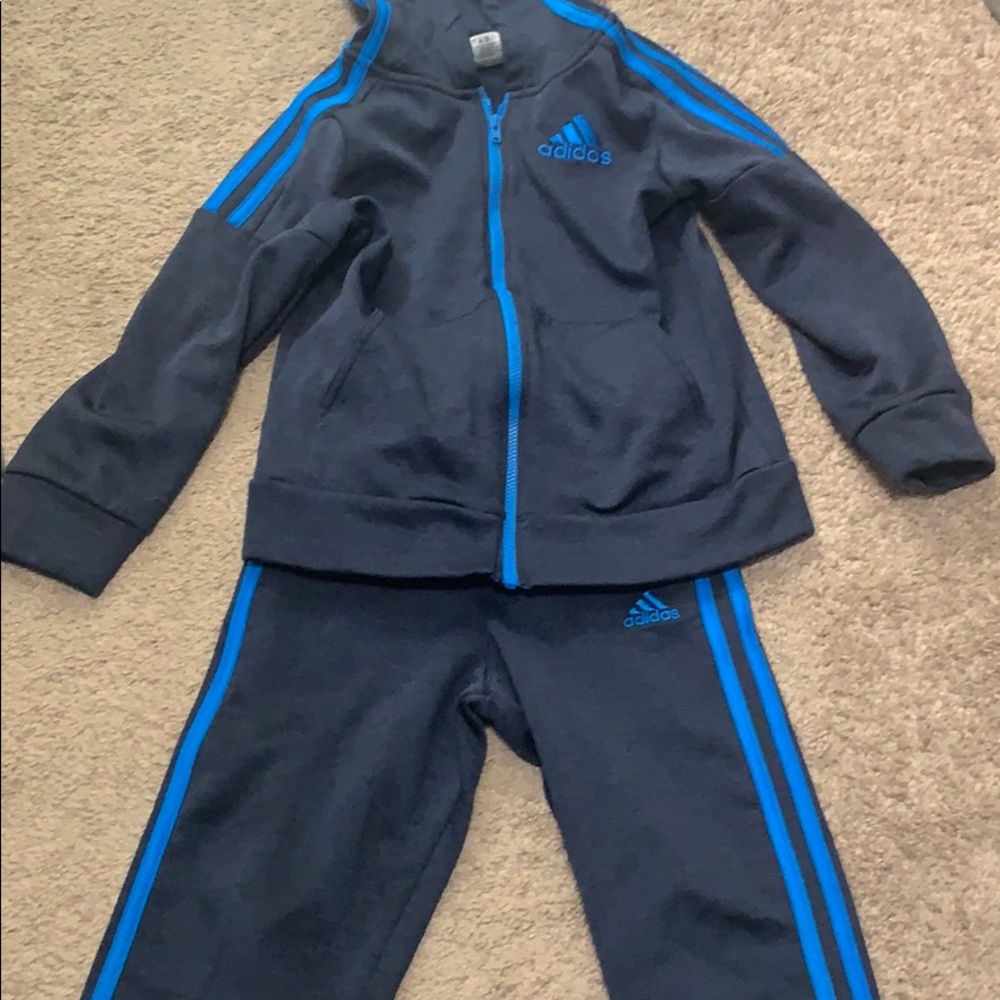 Like new adidas sweatsuit